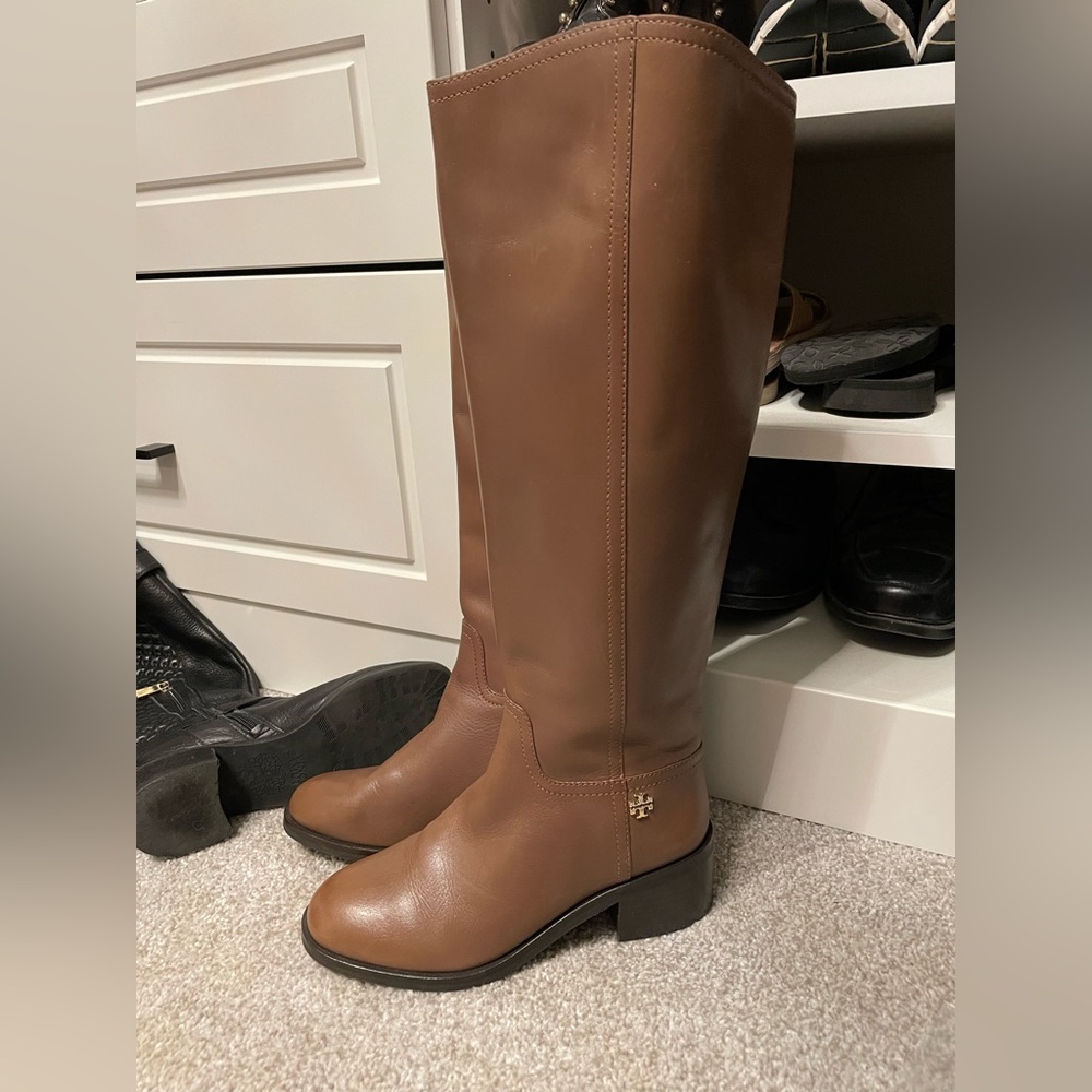Women's Tory Burch Leather Riding  Boots Rustic Brown Size 7M Never worn.